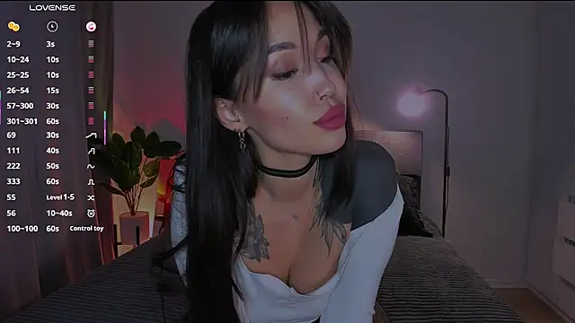 Snapshot of your_asian_dream chatting on April 2026 05:19:01 AM your asian dream online show from April 2026 05:19:01 AM