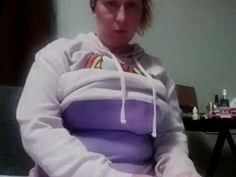 Snapshot of Annafun321 chatting on February 2026 02:05:02 AM Annafun321 online show from February 2026 02:05:02 AM