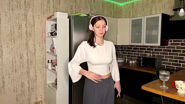 Snapshot of ChrisAmott chatting on February 2026 04:12:02 PM ChrisAmott online show from February 2026 04:12:02 PM