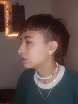 Snapshot of AlexxaAndRileyy chatting on January 2026 02:11:01 PM AlexxaAndRileyy online show from January 2026 02:11:01 PM