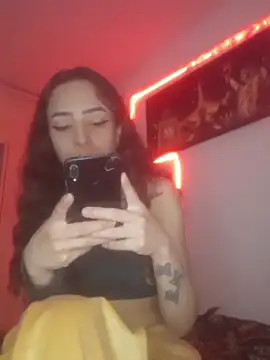 Snapshot of AlexxaAndRileyy chatting on February 2026 01:14:01 PM AlexxaAndRileyy online show from February 2026 01:14:01 PM