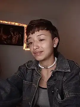 Snapshot of AlexxaAndRileyy chatting on February 2026 04:34:02 PM AlexxaAndRileyy online show from February 2026 04:34:02 PM