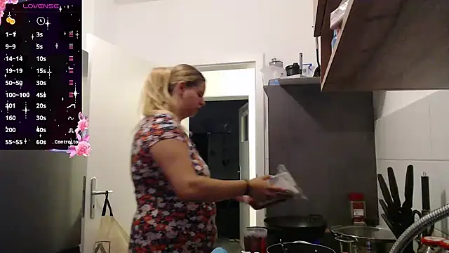 Mia lou05 online show from July 2026 08:00:02 PM