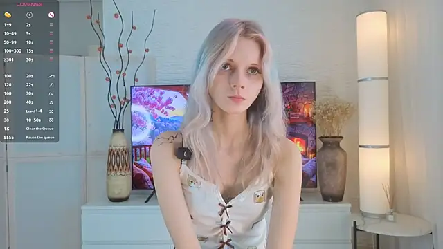 JuanaSumma online show from May 2026 06:11:02 AM
