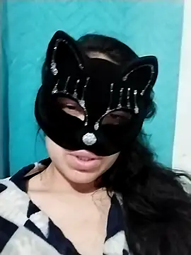 Snapshot of TWOLOVE16 chatting on February 2026 01:13:02 AM TWOLOVE16 online show from February 2026 01:13:02 AM