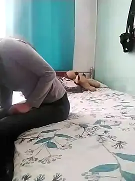 Snapshot of TWOLOVE16 chatting on April 2026 05:21:02 PM TWOLOVE16 online show from April 2026 05:21:02 PM