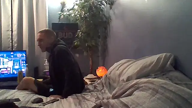 Snapshot of hotnready42069 chatting on January 2026 11:21:02 PM hotnready42069 online show from January 2026 11:21:02 PM