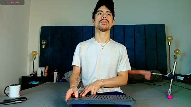 Ethan Briggs  online show from April 2026 03:37:02 AM