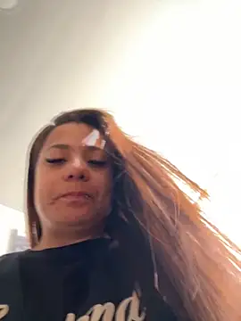 Pretty  Milf online show from May 2026 12:21:02 PM