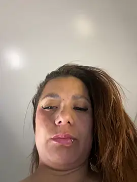 Pretty  Milf online show from June 2026 01:28:01 PM