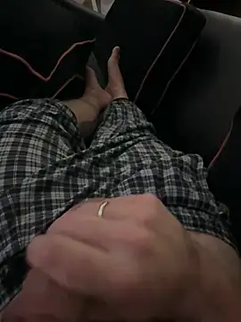 Snapshot of Ksaderfoz chatting on March 2026 11:59:01 PM Ksaderfoz online show from March 2026 11:59:01 PM