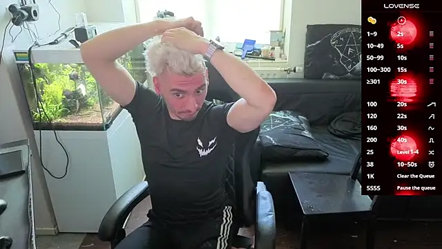 Rayzel White online show from April 2026 11:10:02 AM