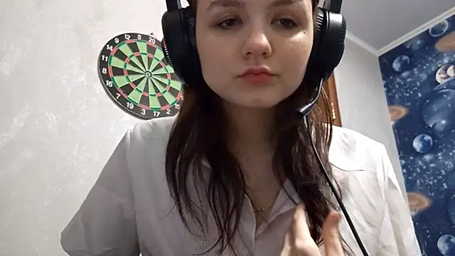 Snapshot of GameToiler chatting on January 2026 12:14:02 AM GameToiler online show from January 2026 12:14:02 AM