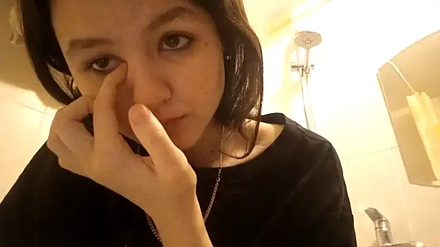 Snapshot of GameToiler chatting on February 2026 10:38:01 AM GameToiler online show from February 2026 10:38:01 AM