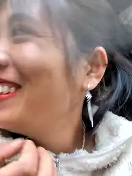 Snapshot of miumiu_sexy2x chatting on January 2026 01:09:02 AM miumiu sexy2x online show from January 2026 01:09:02 AM