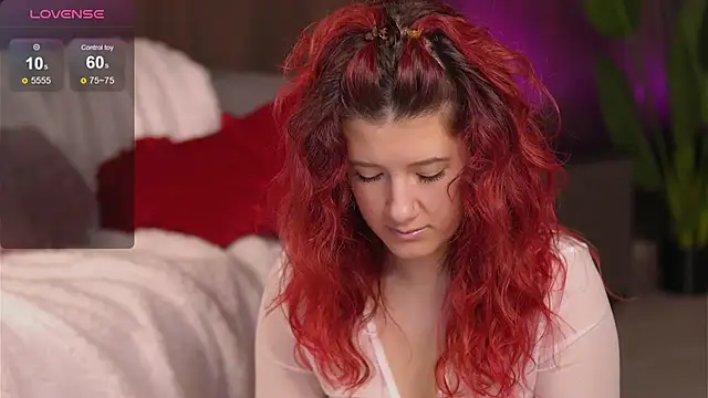 Snapshot of EvaMo0n chatting on February 2026 04:13:02 AM EvaMo0n online show from February 2026 04:13:02 AM