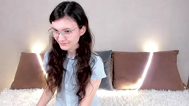 ThoraMarola online show from April 2026 04:43:02 AM