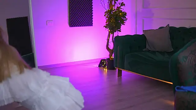 NayaQuinn online show from March 2026 08:13:01 PM