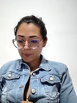 Freyarosse online show from February 2026 10:51:02 AM