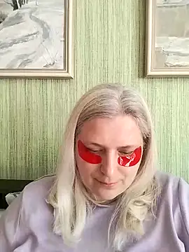 NyushaLollipop online show from May 2026 05:45:01 AM