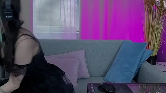 Snapshot of ToxicKittyy chatting on February 2026 02:18:01 PM ToxicKittyy online show from February 2026 02:18:01 PM