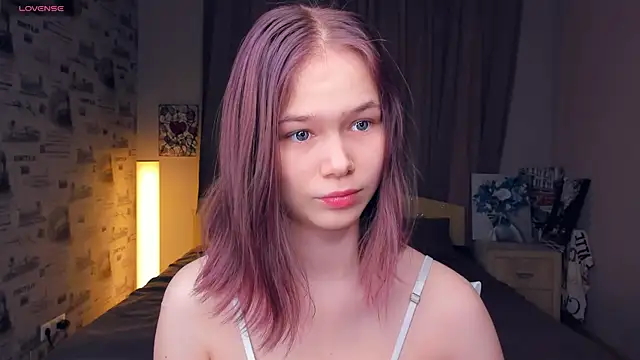 OwlLynn online show from January 2026 08:41:01 AM