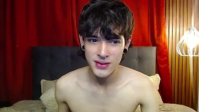 moonandzuko online show from February 2026 02:04:02 AM