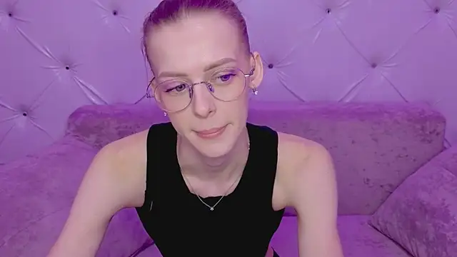 Snapshot of kittie_like18 chatting on February 2026 01:02:02 AM kittie like18 online show from February 2026 01:02:02 AM