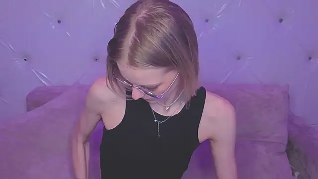 kittie like18 online show from May 2026 12:52:01 AM