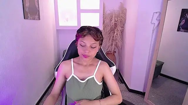 Snapshot of melodyy_as chatting on January 2026 12:32:02 PM melodyy as online show from January 2026 12:32:02 PM