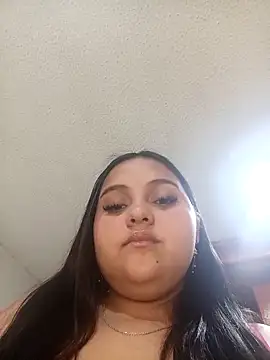 Snapshot of chloe__fox chatting on February 2026 04:52:02 PM chloe fox online show from February 2026 04:52:02 PM