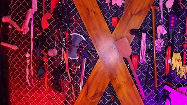 Snapshot of Miss_Juliett_bdsm chatting on February 2026 01:51:01 PM Miss Juliett bdsm online show from February 2026 01:51:01 PM