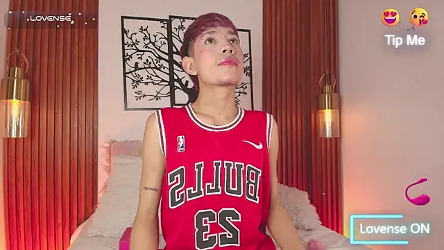 Snapshot of Taylor_Snow chatting on February 2026 08:12:02 PM Taylor Snow online show from February 2026 08:12:02 PM