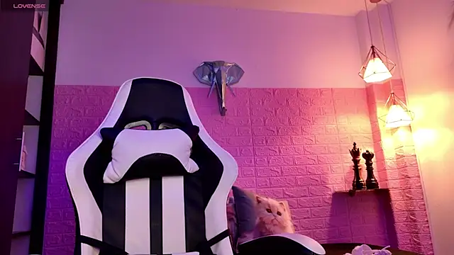 Snapshot of Dulce_Stormy chatting on January 2026 12:09:02 PM Dulce Stormy online show from January 2026 12:09:02 PM