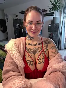 Snapshot of NyxTattoo chatting on February 2026 11:36:01 AM NyxTattoo online show from February 2026 11:36:01 AM