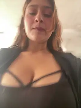 Snapshot of TatiJx_Pink chatting on February 2026 01:29:01 PM TatiJx Pink online show from February 2026 01:29:01 PM