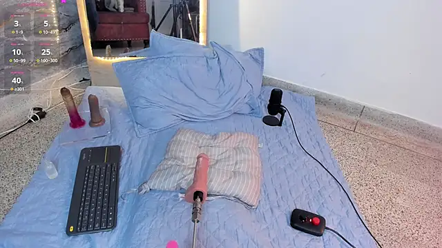 SHINYY STAR  online show from April 2026 07:48:01 PM