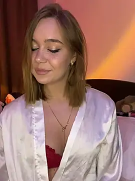 Snapshot of SilverHanna chatting on February 2026 11:58:02 PM SilverHanna online show from February 2026 11:58:02 PM