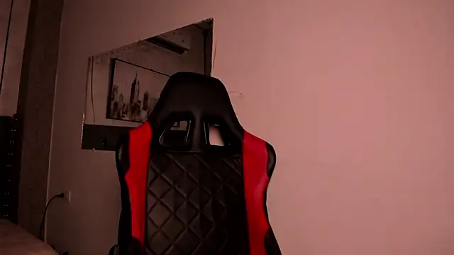 Snapshot of Tinyscarlett chatting on February 2026 11:28:01 PM Tinyscarlett online show from February 2026 11:28:01 PM