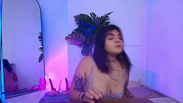 Snapshot of Dakota-bluu chatting on February 2026 04:55:01 PM Dakota-bluu online show from February 2026 04:55:01 PM