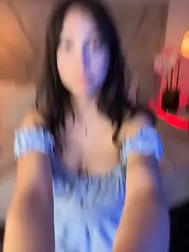 Snapshot of TeaseDollXXX chatting on February 2026 03:04:01 AM TeaseDollXXX online show from February 2026 03:04:01 AM