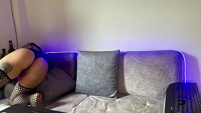 Snapshot of selenaln chatting on February 2026 06:04:01 PM selenaln online show from February 2026 06:04:01 PM