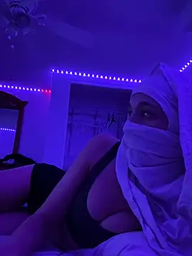 Snapshot of SexySkiBunny chatting on January 2026 05:23:02 AM SexySkiBunny online show from January 2026 05:23:02 AM