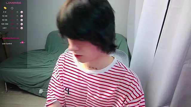 LeonBoykisser online show from March 2026 03:51:01 PM