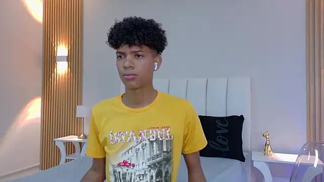 Snapshot of Jack_Rusel chatting on February 2026 03:25:01 AM Jack Rusel online show from February 2026 03:25:01 AM