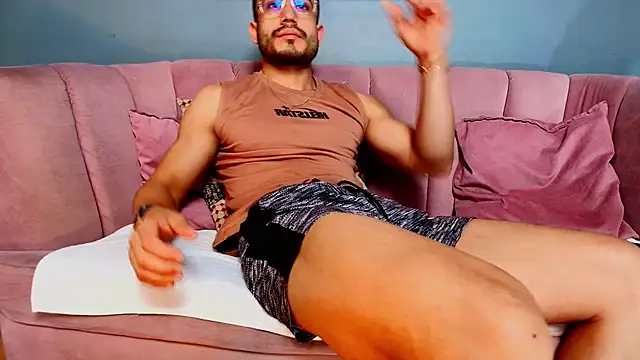 Snapshot of Vans_Ross chatting on February 2026 07:31:02 PM Vans Ross online show from February 2026 07:31:02 PM