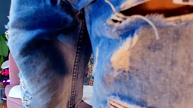 Snapshot of Vans_Ross chatting on February 2026 07:36:02 PM Vans Ross online show from February 2026 07:36:02 PM