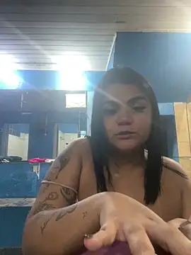 MorenaCariok online show from May 2026 07:33:01 PM