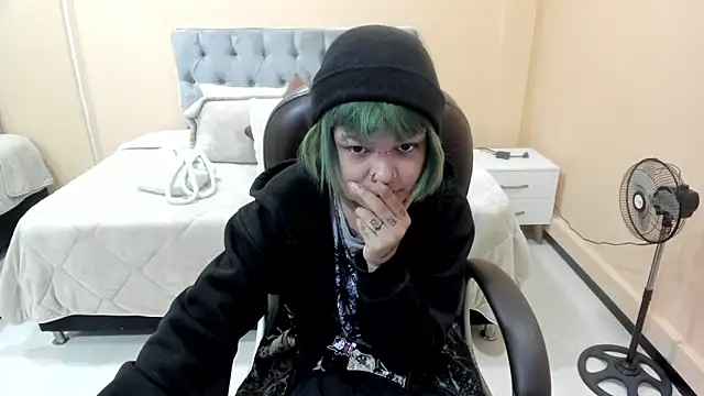 Bela Craxkerr online show from March 2026 12:45:02 PM