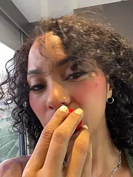 LizStorm  online show from May 2026 02:35:02 PM